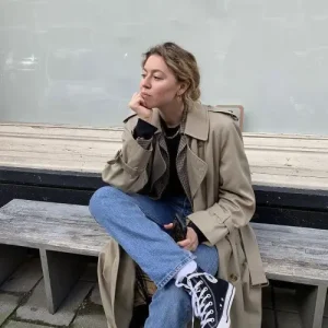استایل پاییزی دخترانه با بارانی؛ ۱۵ ایده شیک برای روزهای خنک